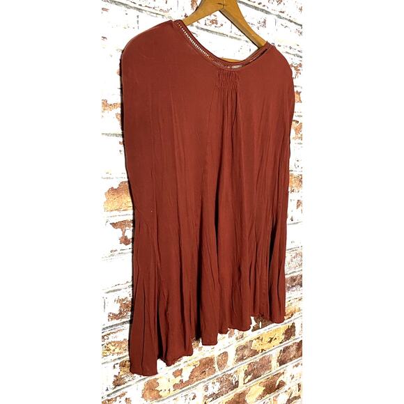 Free People Abigail Flowing Oversized V-Neck Lace-Crochet Detailing Tee in Wine - Picture 12 of 12
